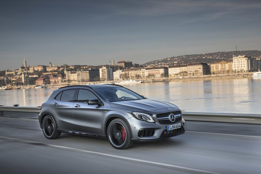  Mercedes-AMG GLA45 4Matic 2017 года  (WW) (фото 29 из 40)